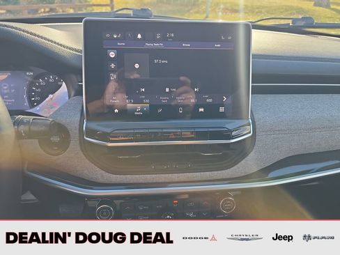 Used 2022 Jeep Compass Latitude w/ Sun and Sound Group image 19