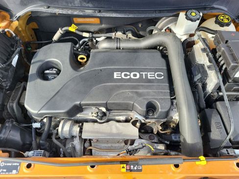 Used 2019 Chevrolet Equinox LT w/ Driver Convenience Package image 31