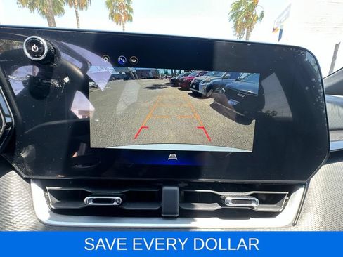 Used 2025 Chevrolet Equinox LT w/ Convenience Package II FWD image 13