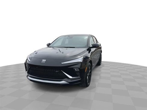 Certified 2025 Buick Envista Sport Touring FWD image 3