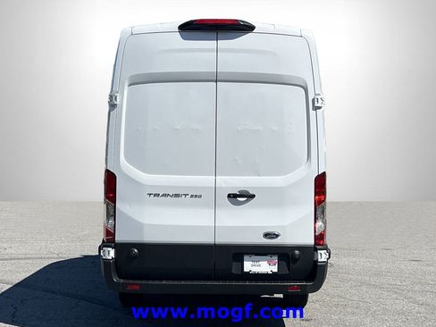 Used 2025 Ford Transit 250 148 High Roof Extended RWD image 25