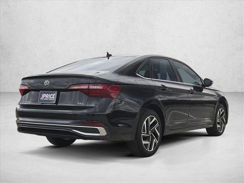 Used 2022 Volkswagen Jetta SEL image 5