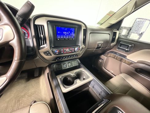 Used 2015 GMC Sierra 2500 Denali w/ Duramax Plus Package AWD/4WD image 24
