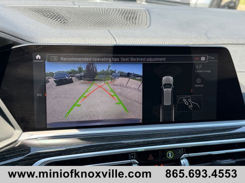 Used 2022 BMW X7 xDrive40i w/ M Sport Package AWD/4WD image 39