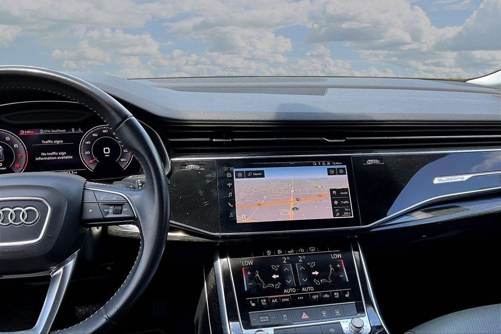 Used 2020 Audi Q8 Premium Plus w/ Premium Plus Package AWD/4WD image 9