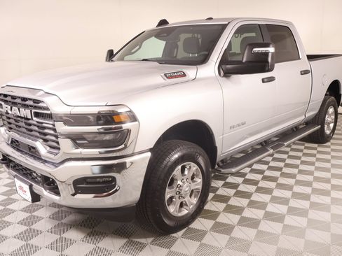 Used 2026 RAM 2500 Big Horn AWD/4WD image 10