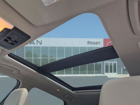 Certified 2023 Nissan Rogue SL AWD/4WD image 15