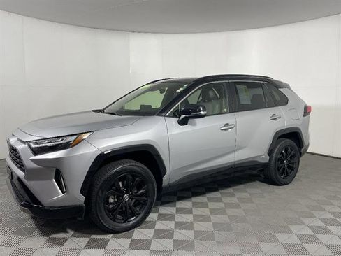 Certified 2022 Toyota RAV4 XSE w/ XSE Grade Weather Package AWD/4WD image 3