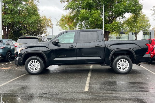 Used 2025 Toyota Tundra SR5 w/ SR5 Convenience Package AWD/4WD image 7