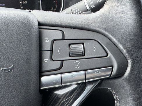 Used 2022 Cadillac XT6 Premium Luxury image 14