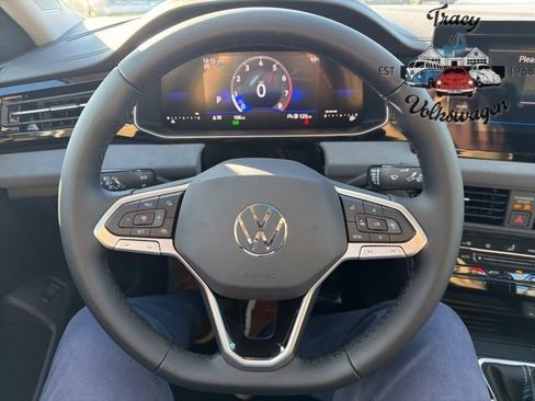 New 2025 Volkswagen Jetta SE image 10