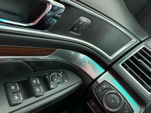 Used 2017 Ford Explorer Limited FWD image 13
