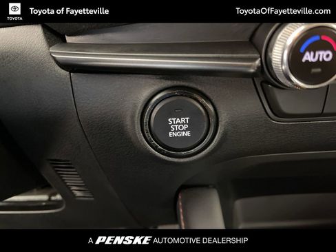 Used 2025 MAZDA MAZDA3 s image 33