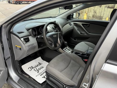 Used 2013 Hyundai Elantra GLS image 18