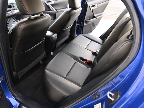 Used 2013 Lexus CT 200h w/ F Sport Pkg w/Nuluxe Trim FWD image 15