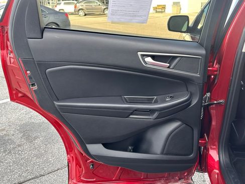 Certified 2024 Ford Edge SEL w/ Convenience Package AWD/4WD image 15
