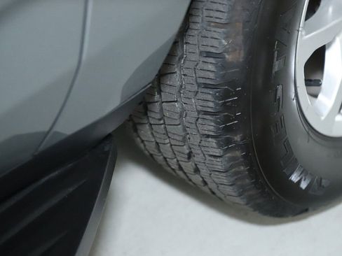 Used 2023 Chevrolet Suburban LT image 38