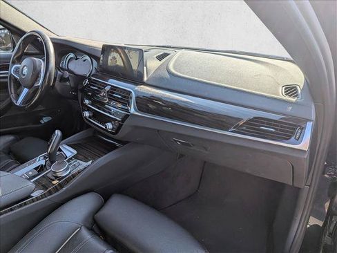 Used 2018 BMW 530e RWD image 20