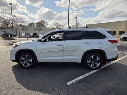 Used 2018 Toyota Highlander Limited Platinum w/ Protection Package #3 image 9