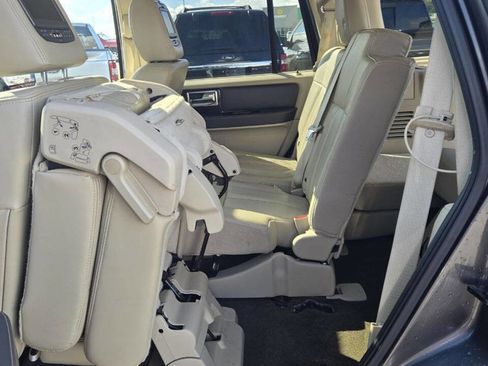 Used 2015 Lincoln Navigator 4WD w/ Equipment Group 101A Reserve image 32