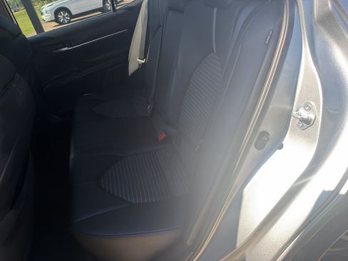 Used 2023 Toyota Camry SE FWD image 7