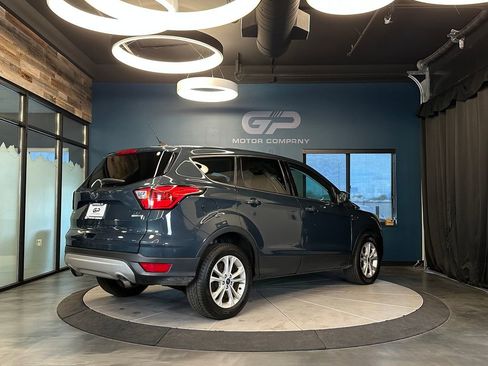 Used 2019 Ford Escape SE AWD/4WD image 3