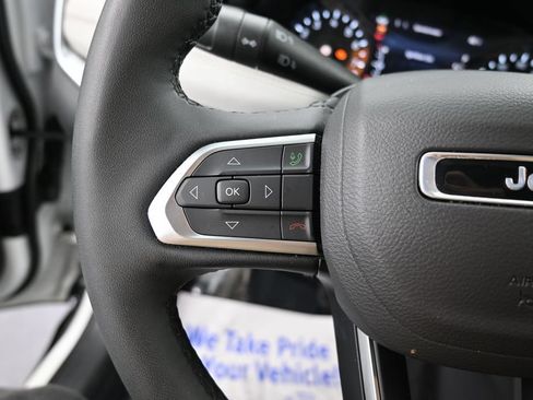 Used 2025 Jeep Compass Limited AWD/4WD image 31