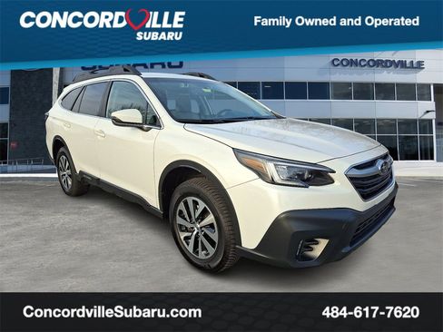 Used 2020 Subaru Outback Premium image 1
