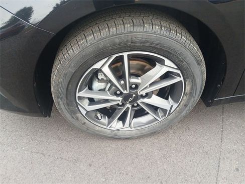 Certified 2024 Kia Forte LXS w/ LXS Technology Package image 10