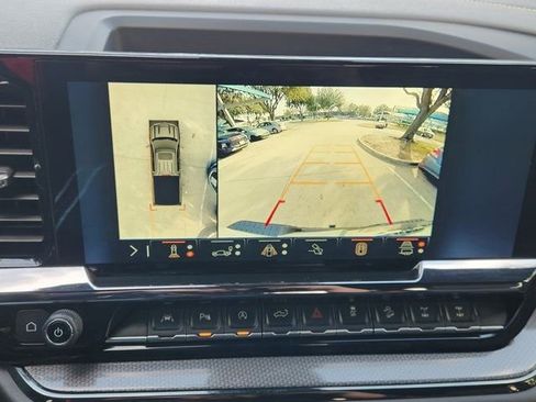 Used 2024 Chevrolet Silverado 1500 ZR2 image 6