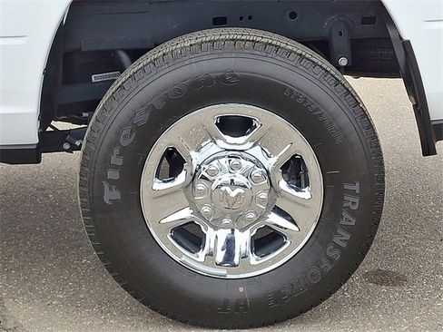 Used 2024 RAM 2500 Tradesman w/ Chrome Appearance Group image 27