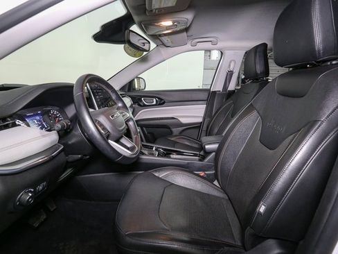 Used 2022 Jeep Compass Limited image 37