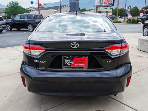 Used 2025 Toyota Corolla LE FWD image 7