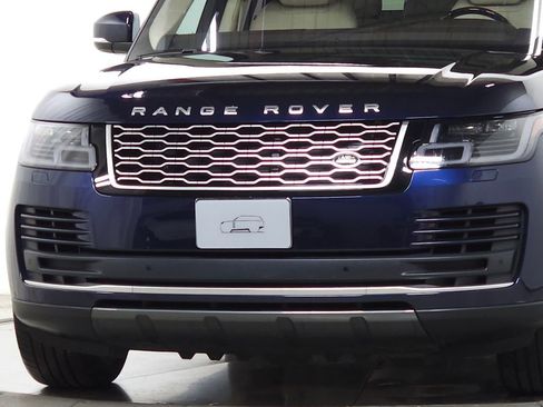 Used 2019 Land Rover Range Rover HSE image 13