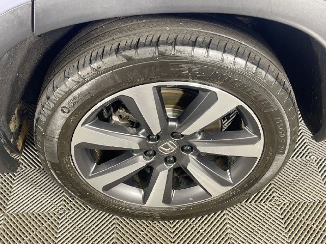 Used 2025 Honda Pilot Touring image 34