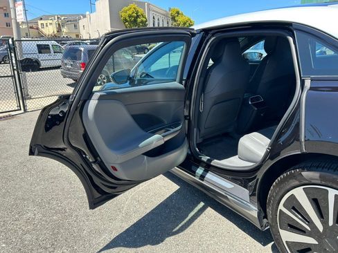 Used 2024 Lucid Air Touring AWD/4WD image 47