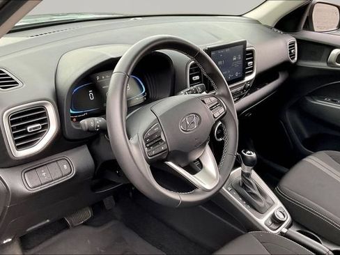 Used 2026 Hyundai Venue SEL FWD image 12