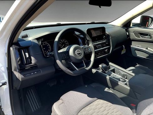 New 2025 Nissan Pathfinder SV w/ Black Appearance Package image 6