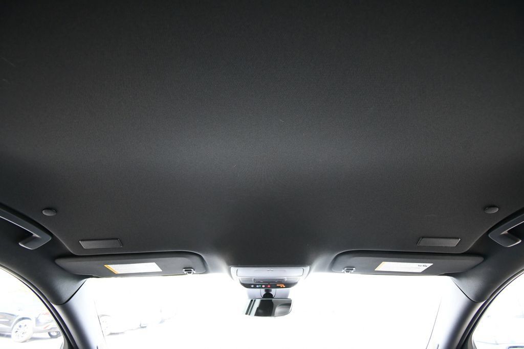 Used 2026 Chevrolet Traverse RS AWD/4WD image 17