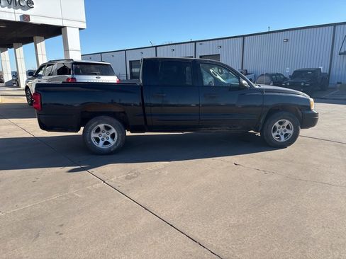 Used 2005 Dodge Dakota SLT w/ Sport Appearance Group image 6