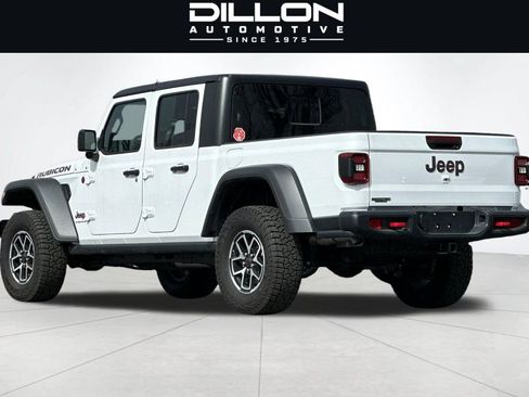 Used 2025 Jeep Gladiator Rubicon AWD/4WD image 6
