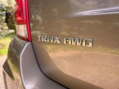 Used 2022 Chevrolet Trax LT w/ Driver Confidence Package AWD/4WD image 22