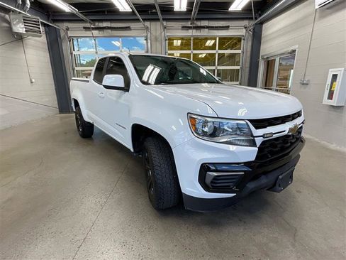 Used 2022 Chevrolet Colorado LT w/ Fleet Safety Package RWD image 7