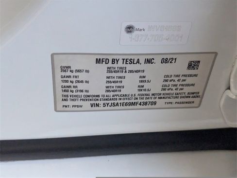 Used 2021 Tesla Model S Plaid image 12