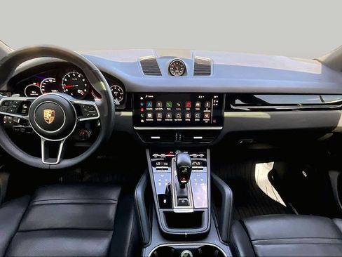 Used 2023 Porsche Cayenne AWD/4WD image 16