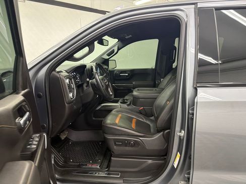Used 2022 GMC Sierra 1500 AT4 w/ AT4 Premium Package AWD/4WD image 9