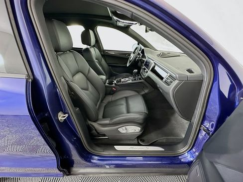 Used 2024 Porsche Macan S AWD/4WD image 30
