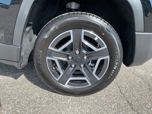 New 2026 Jeep Cherokee Laredo AWD/4WD image 10