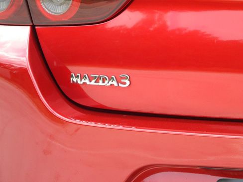 Used 2021 MAZDA MAZDA3 s FWD image 12