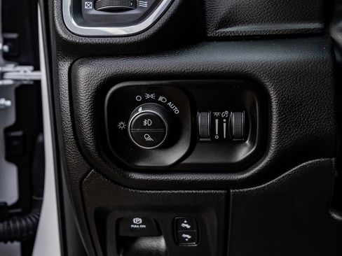 Used 2026 RAM 1500 Laramie w/ Night Edition AWD/4WD image 22